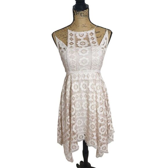 Free People Lace Just Like Honey Mini Dress Sz 4 White Backless Cottagecore VSCO - Picture 5 of 11